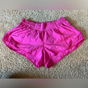 Lululemon LR Hotty Hot 2.5” - Sonic Pink